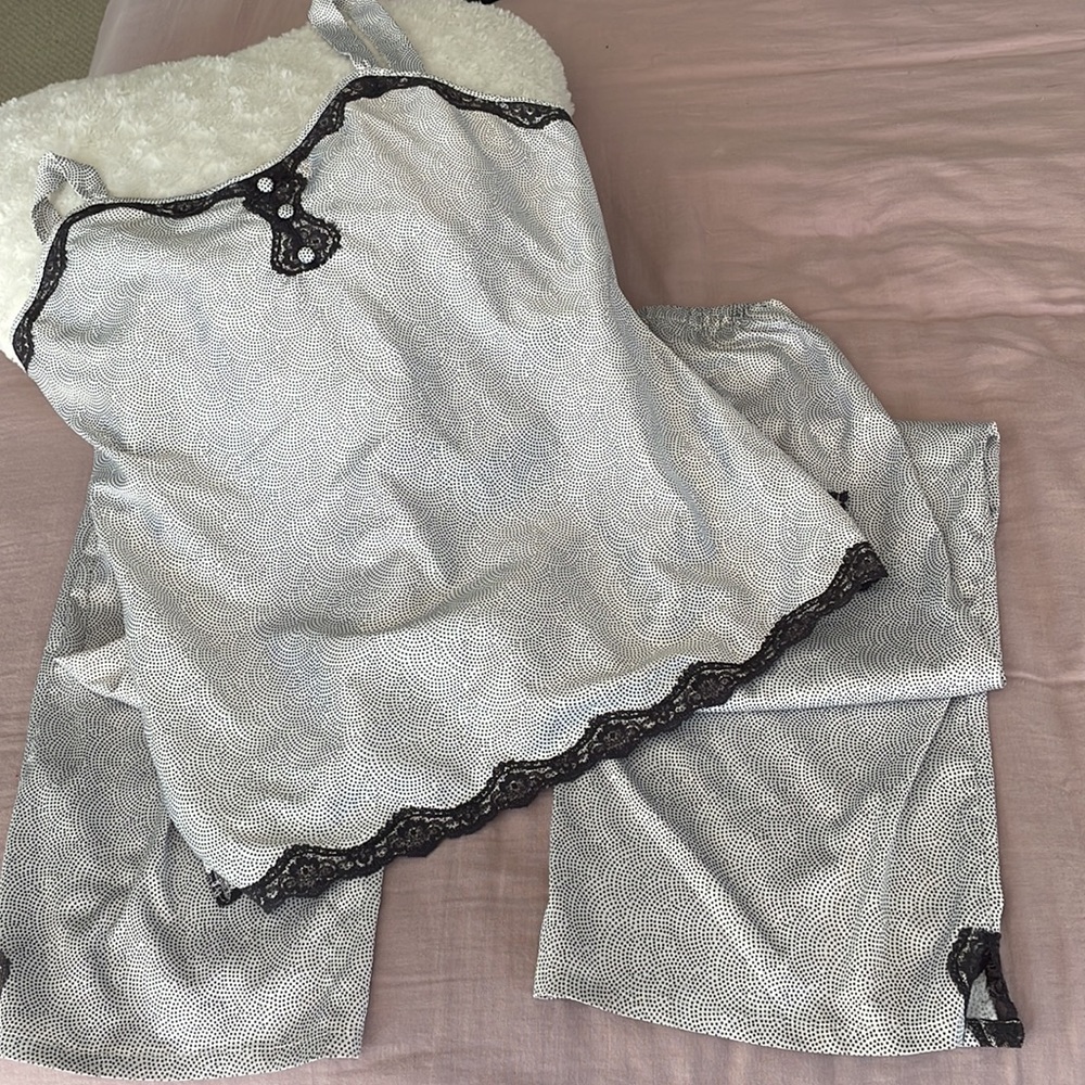 La Lingerie Silky Jammy Set